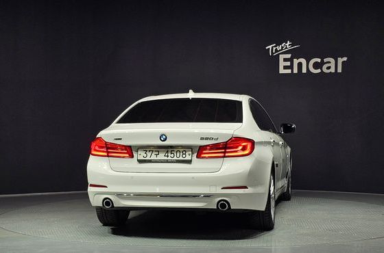 BMW 5-Series 520d xDrive Luxury Plus — пробег 103 735 км — фото 4 из 5