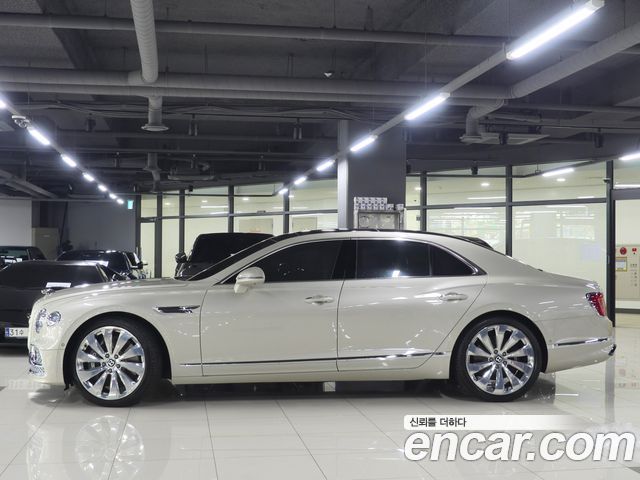 Bentley Flying Spur 4.0 — пробег 29 000 км — фото 2 из 5