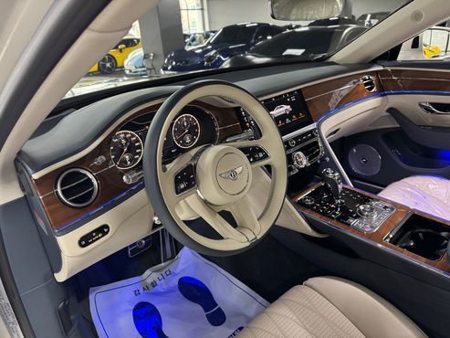 Bentley Flying Spur 4.0 — пробег 29 000 км — фото 4 из 5