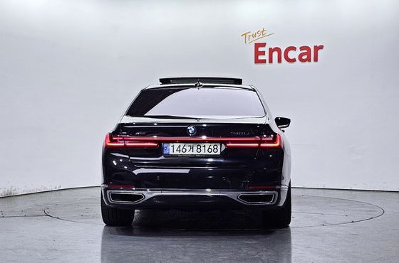 BMW 7-Series 740Li xDrive Design Pure Excellence — пробег 120 769 км — фото 4 из 5