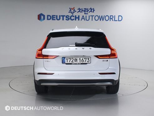 Volvo V60 B5 Ultimate AWD — пробег 36 023 км — фото 4 из 5