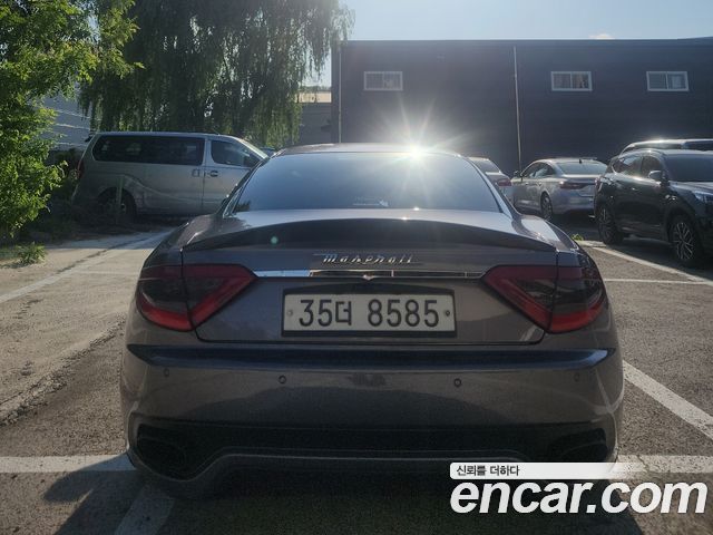 Maserati GranTurismo из Кореи Encar