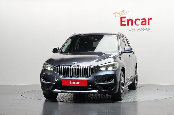 BMW X1 xDrive 20i xLine — пробег 87 533 км — фото 3 из 5