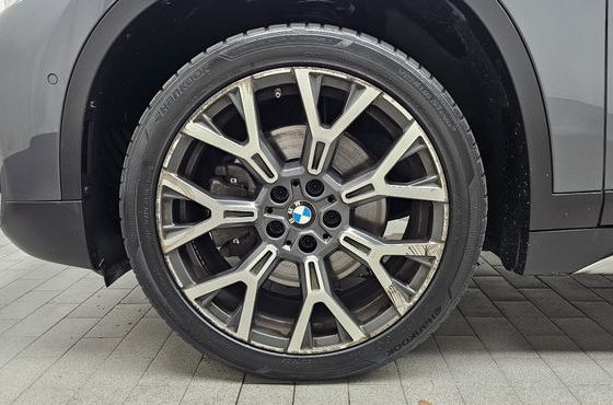 BMW X1 xDrive 20i xLine — пробег 87 533 км — фото 5 из 5