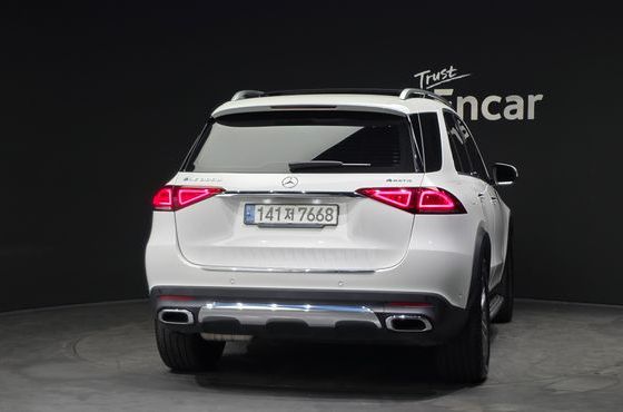 Mercedes-Benz GLE-Class GLE300d 4MATIC — пробег 86 301 км — фото 4 из 5