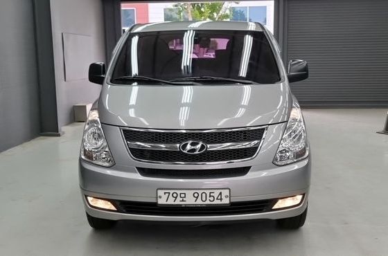 Hyundai Starex 4WD 11-Seater Wagon CVX Luxury — пробег 80 300 км — фото 3 из 5