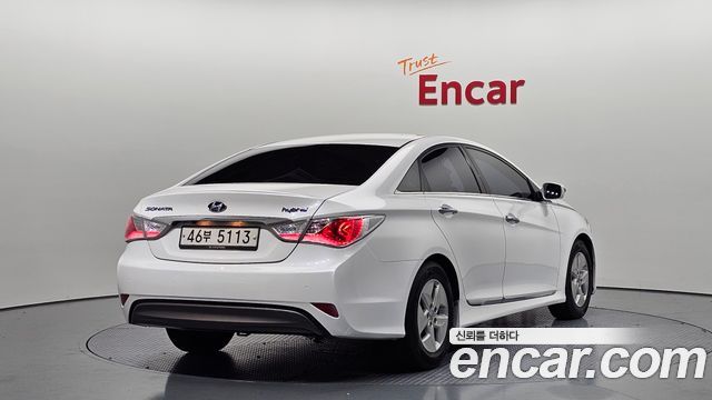 Hyundai Sonata 2.0 Premier — пробег 121 633 км — фото 2 из 5