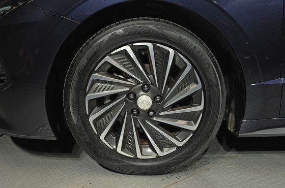 Hyundai Sonata Premium Family — пробег 132 996 км — фото 5 из 5