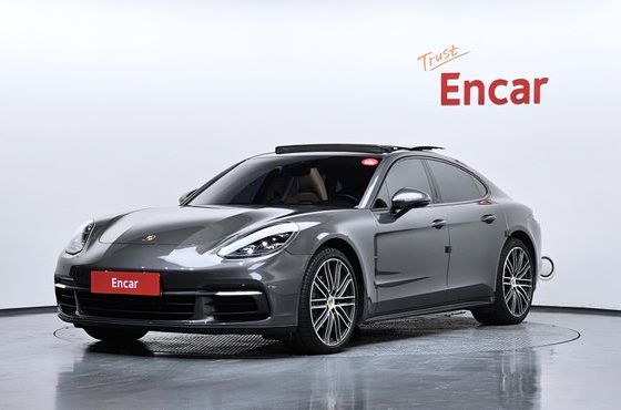 Porsche Panamera 3.0 AWD — пробег 90 576 км — фото 1 из 5