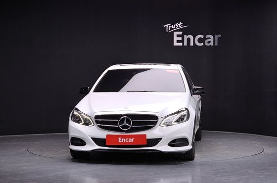 Mercedes-Benz E-Class E220 Bluetec Avantgarde Sport — пробег 78 377 км — фото 3 из 5