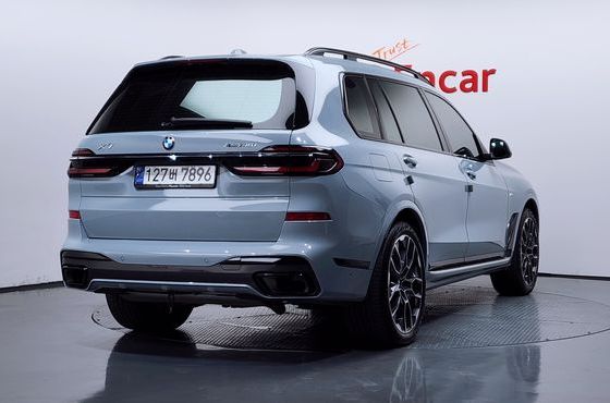 BMW X7 xDrive 40i M Sport 7STR — пробег 22 868 км — фото 2 из 5