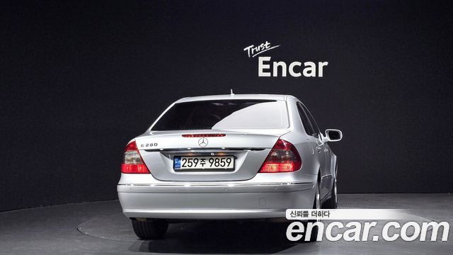 Mercedes-Benz E-Class E280 Elegance — пробег 98 236 км — фото 4 из 5