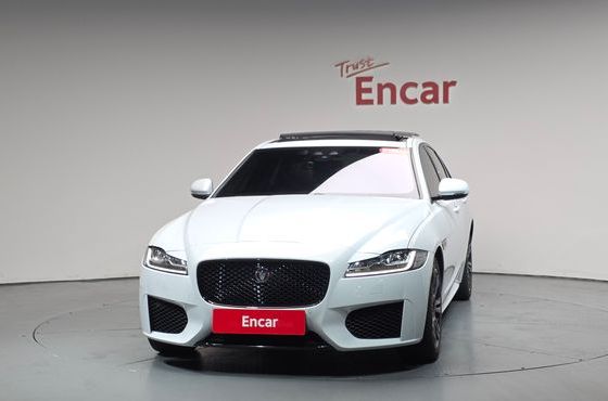 Jaguar XF 20d Chequered Flag Edition — пробег 126 012 км — фото 3 из 5