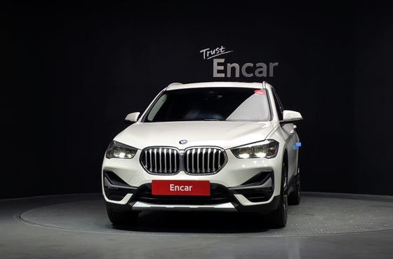 BMW X1 xDrive 20i xLine — пробег 92 328 км — фото 3 из 5