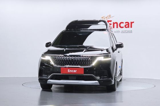 Kia Carnival 9-Seater Hi-Limousine Signature — пробег 72 590 км — фото 3 из 5