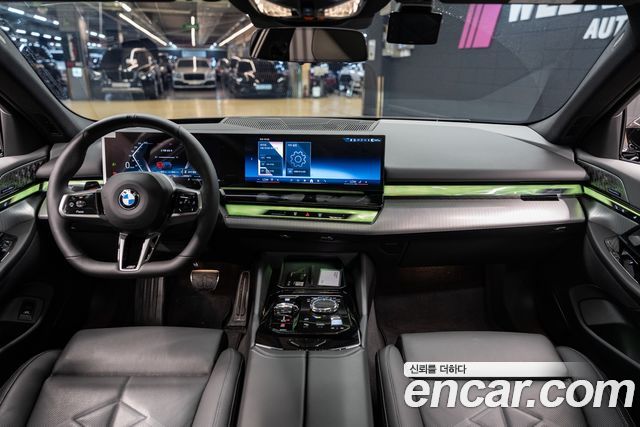 BMW 5-Series 530i xDrive M Sport Pro Special Edition — пробег 4 000 км — фото 5 из 5