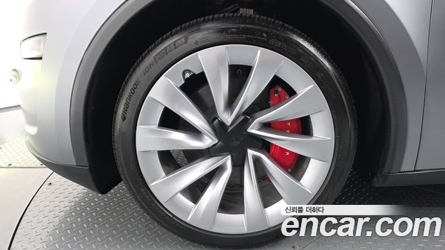 Tesla Model Y Long Range Launch Edition AWD — пробег 21 800 км — фото 5 из 5