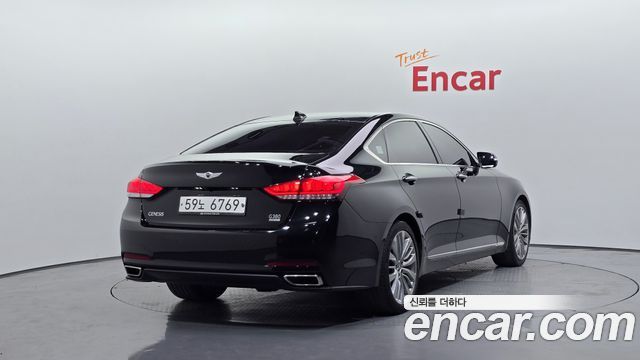 Hyundai Genesis из Кореи Encar