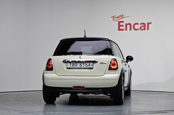 Mini Cooper SE — пробег 86 569 км — фото 4 из 5
