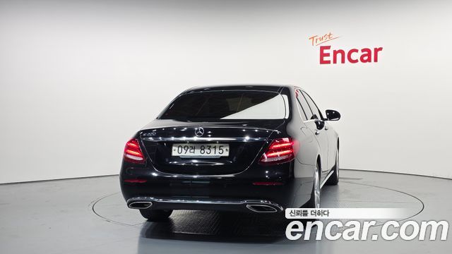 Mercedes-Benz E-Class из Кореи Encar