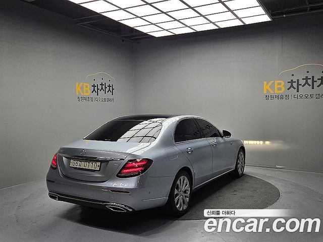 Mercedes-Benz E-Class из Кореи Encar