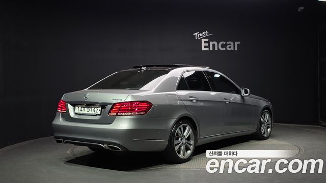 Mercedes-Benz E-Class E300 4MATIC Avantgarde — пробег 134 435 км — фото 2 из 5