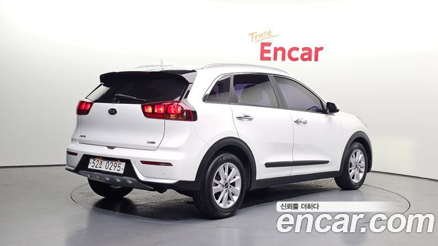 Kia Niro из Кореи Encar