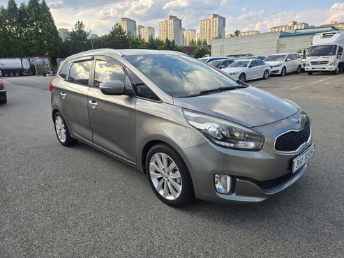 Kia Carens 2.0 LPi Prestige — пробег 210 573 км — фото 3 из 5