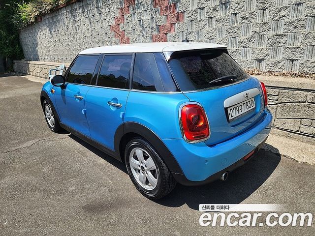 Mini Cooper 5Door Standard 3rd — пробег 148 835 км — фото 4 из 5
