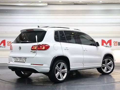 Volkswagen Tiguan 2.0 TDI R-Line 5N — пробег 83 974 км — фото 4 из 5