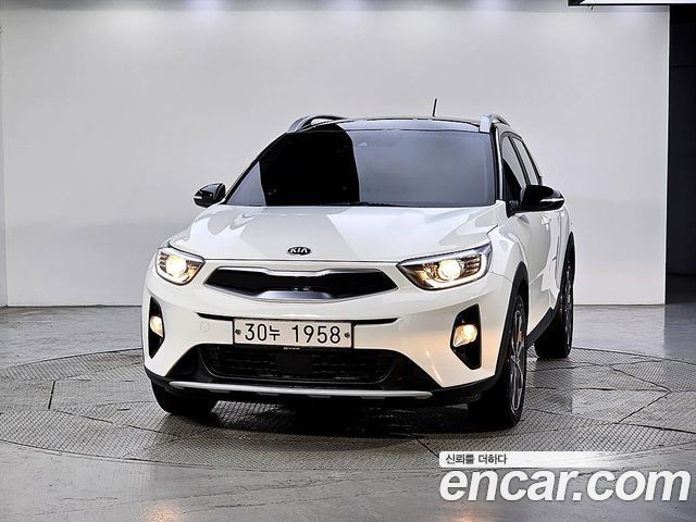 Kia Stonic из Кореи Encar