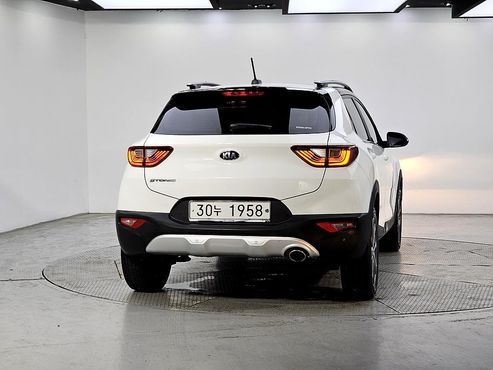 Kia Stonic 1.4 Prestige — пробег 89 755 км — фото 3 из 5