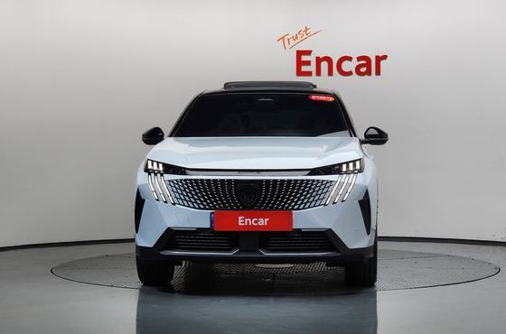 Peugeot 3008 1.2 Hybrid GT — пробег 3 635 км — фото 3 из 5
