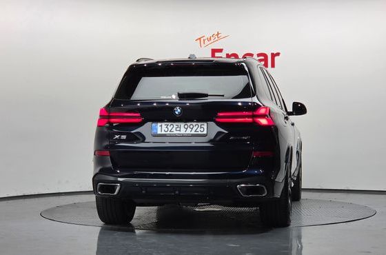 BMW X5 xDrive 40i M Sport — пробег 9 056 км — фото 4 из 5