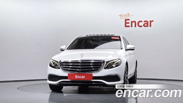 Mercedes-Benz E-Class из Кореи Encar