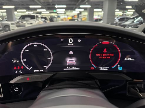 Porsche Taycan Turbo — пробег 3 900 км — фото 5 из 5