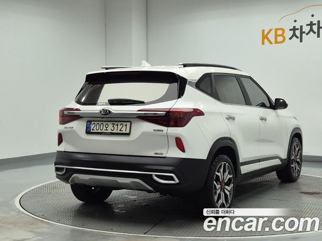 Kia Seltos из Кореи Encar