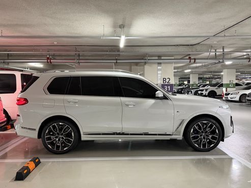 BMW X7 xDrive 40i M Sport 6STR — пробег 971 км — фото 3 из 5
