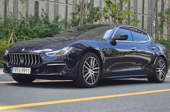 Maserati Ghibli 3.0 Diesel GranLusso 3rd — пробег 121 665 км — фото 2 из 5