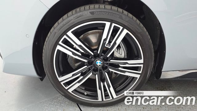 BMW i7 из Кореи Encar