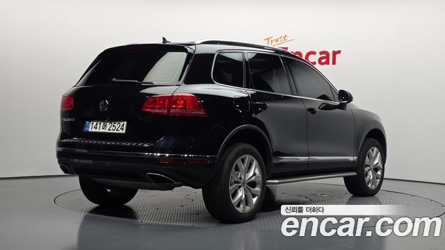 Volkswagen Touareg V6 3.0 TDI Bluemotion Premium 7P5 — пробег 244 082 км — фото 2 из 5