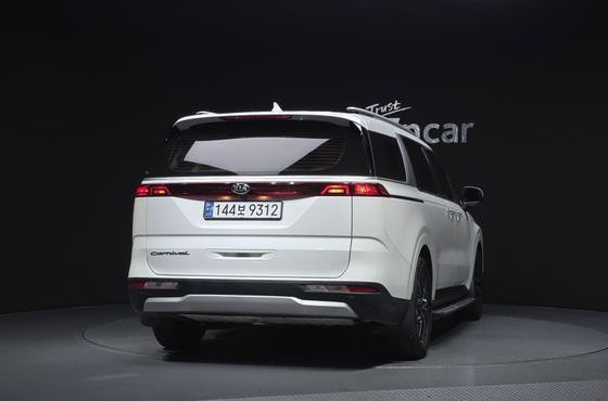 Kia Carnival 9-Seater Prestige — пробег 155 986 км — фото 4 из 5