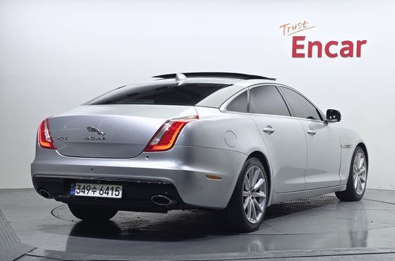 Jaguar XJ 3.0D Premium Luxury LWB X351 — пробег 176 973 км — фото 2 из 5