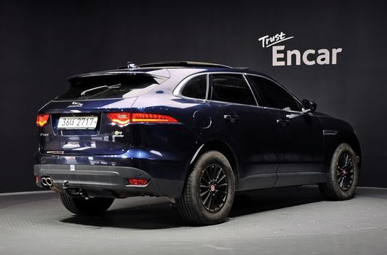 Jaguar F-PACE 20d Prestige — пробег 131 466 км — фото 2 из 5