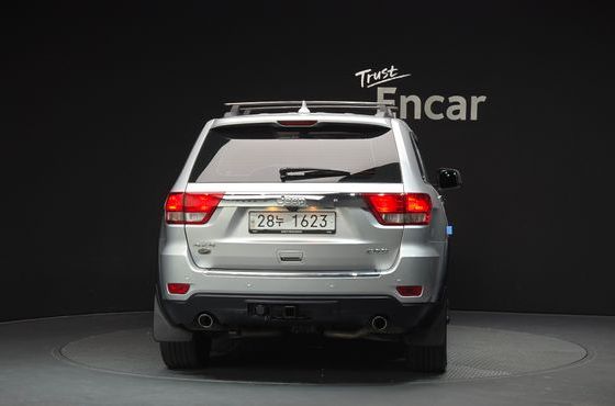 Jeep Cherokee 3.0 Diesel Overland WK2 — пробег 258 239 км — фото 4 из 5