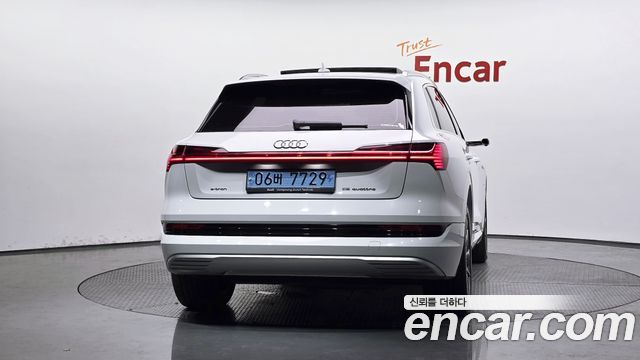 Audi e-tron из Кореи Encar