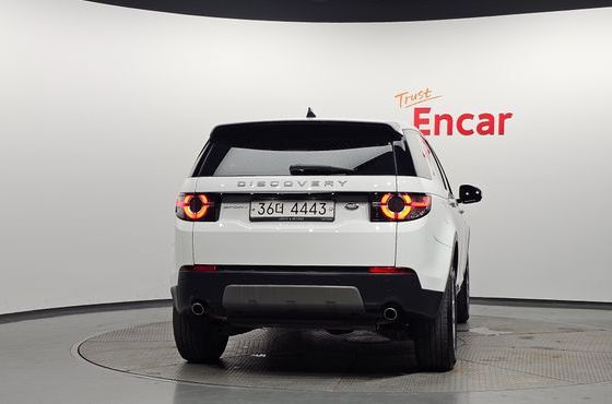 Land Rover Discovery Sport 2.0 TD4 SE (150PS) — пробег 154 934 км — фото 4 из 5