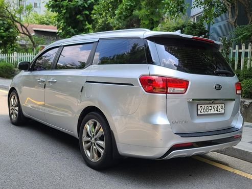 Kia Carnival 9-seater Prestige — пробег 202 870 км — фото 2 из 5