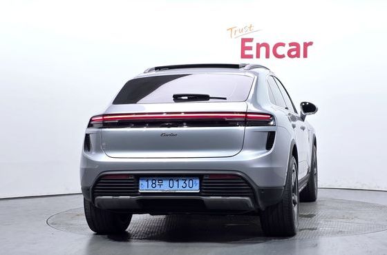 Porsche Macan Turbo — пробег 16 401 км — фото 4 из 5