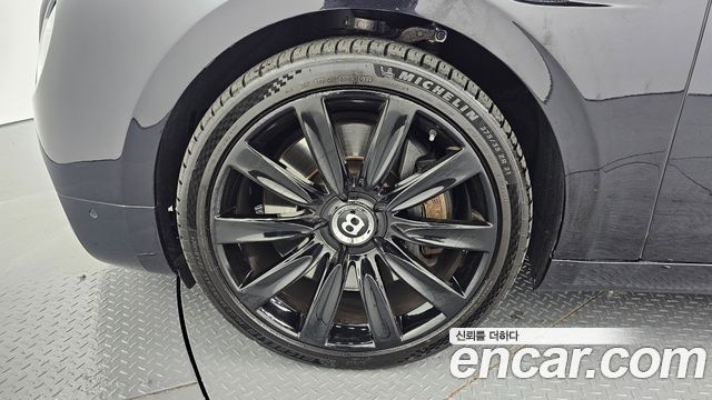 Bentley Flying Spur из Кореи Encar